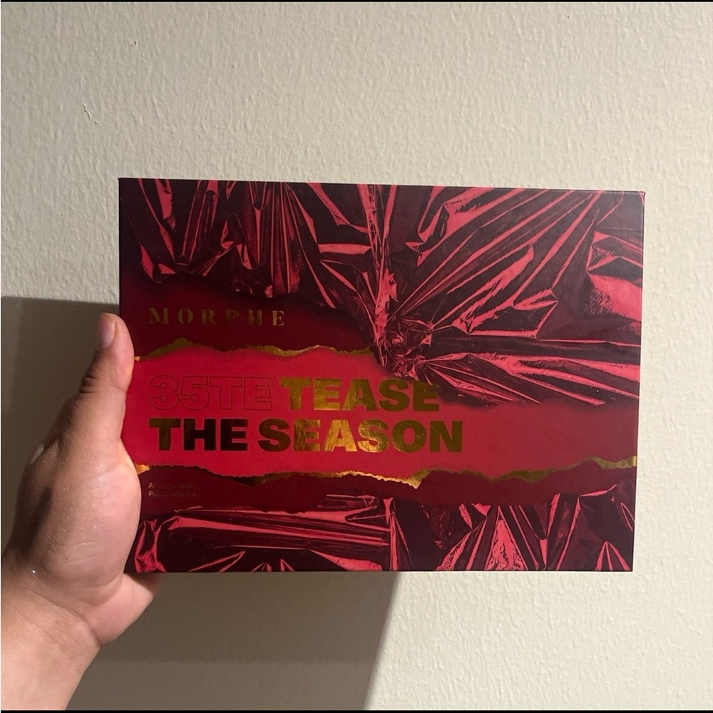 Morphe 35T Tease the Season Palette